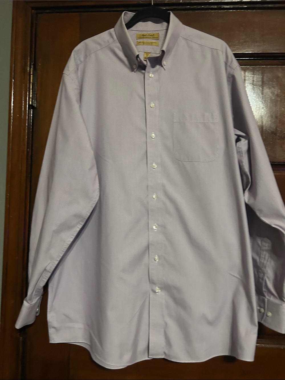 Men's Classic Button-Down Dress Shirt in Light Lavender